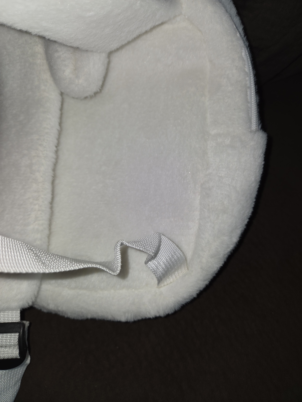 Hello Kitty Kids White & Red‎ Plush Backpack - Picture 9 of 15